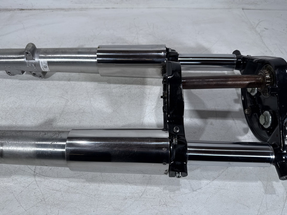2012 Harley Street Glide Touring Front Triple Tree Set & LH RH Fork Legs Sliders
