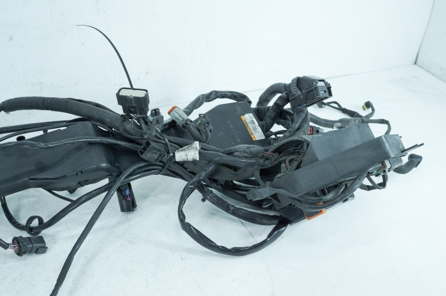 2007 - 2011 Harley-Davidson Touring Electra Ultra Main Wire Wiring Harness Loom ABS 70121-09
