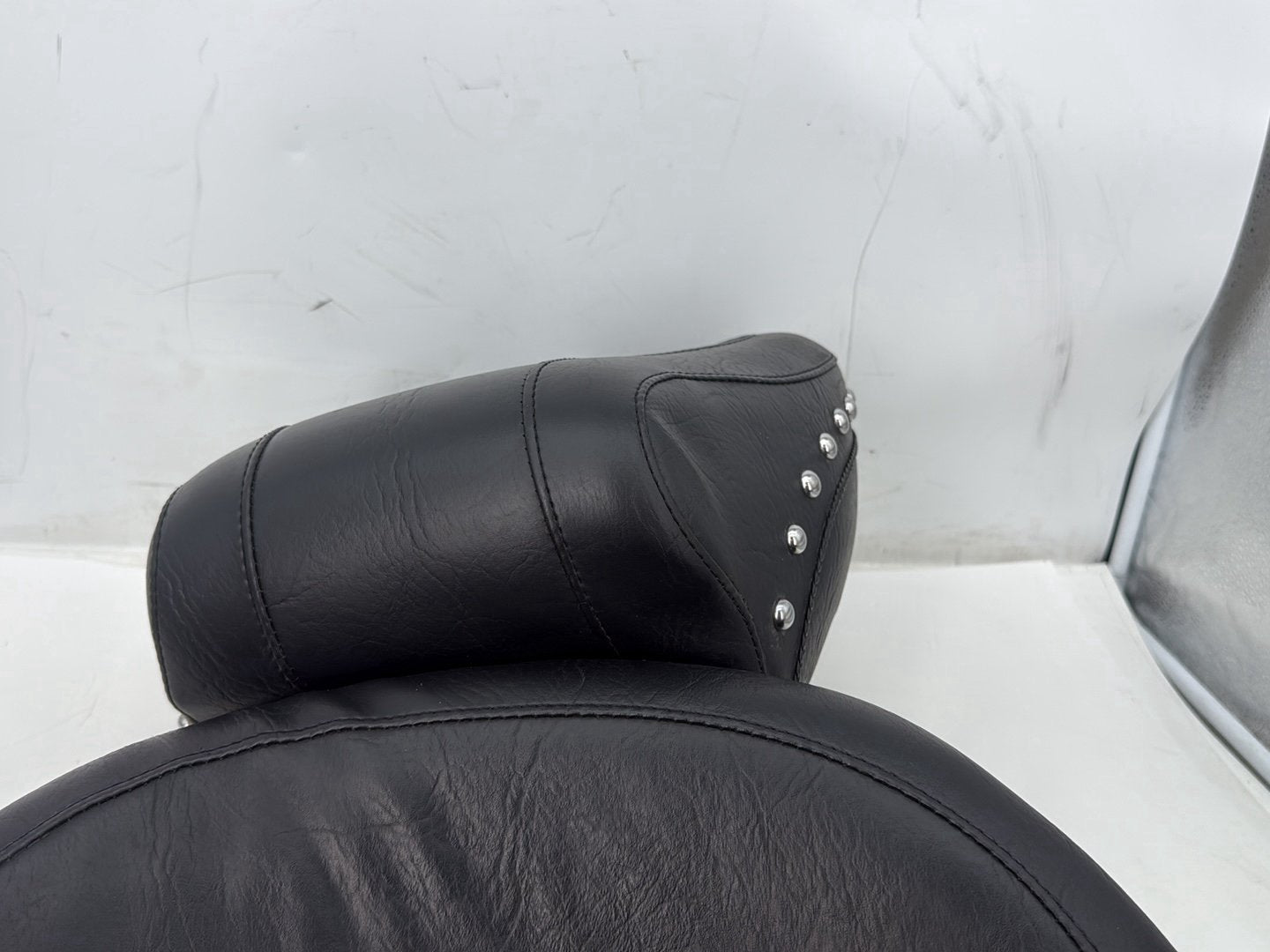 2006 Harley Softail FLSTCI Heritage Classic OEM Passenger Rider Driver Seat Saddle