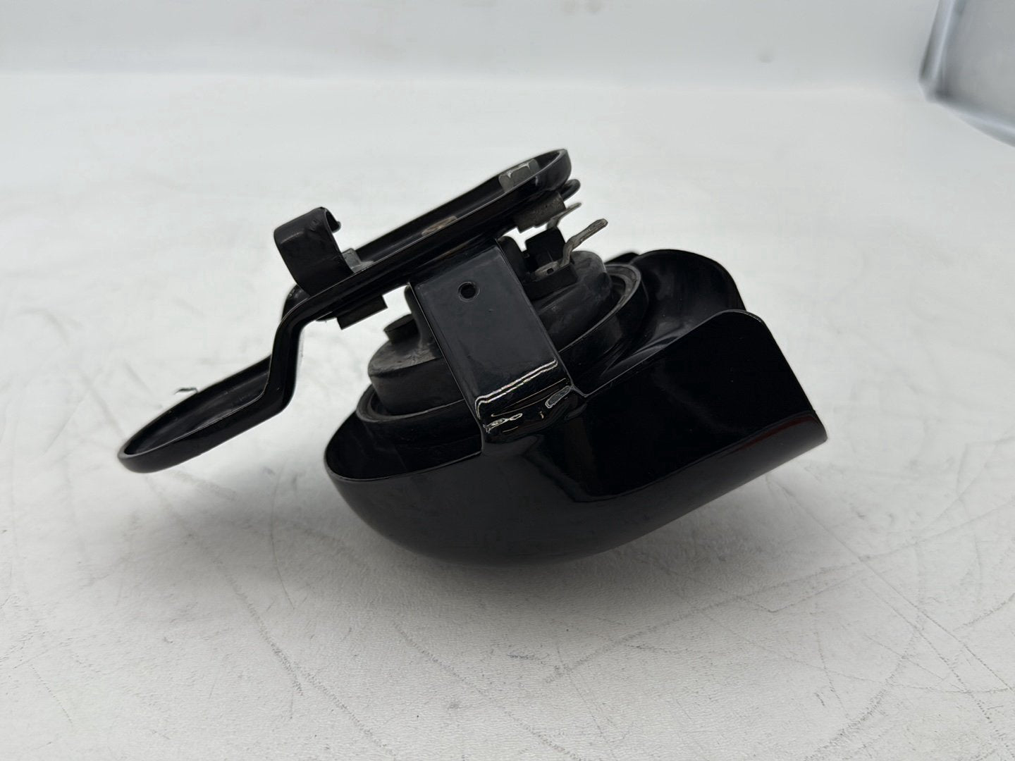 2004 - 2013 Harley-Davidson Sportster 1200 Custom Horn Signal Klaxon Chrome Cover Black