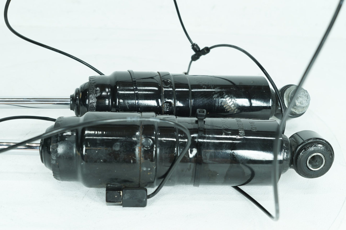 1999 - 2006 Harley-Davidson Touring Electra Ultra Rear Left Right Shock Absorbers 729202