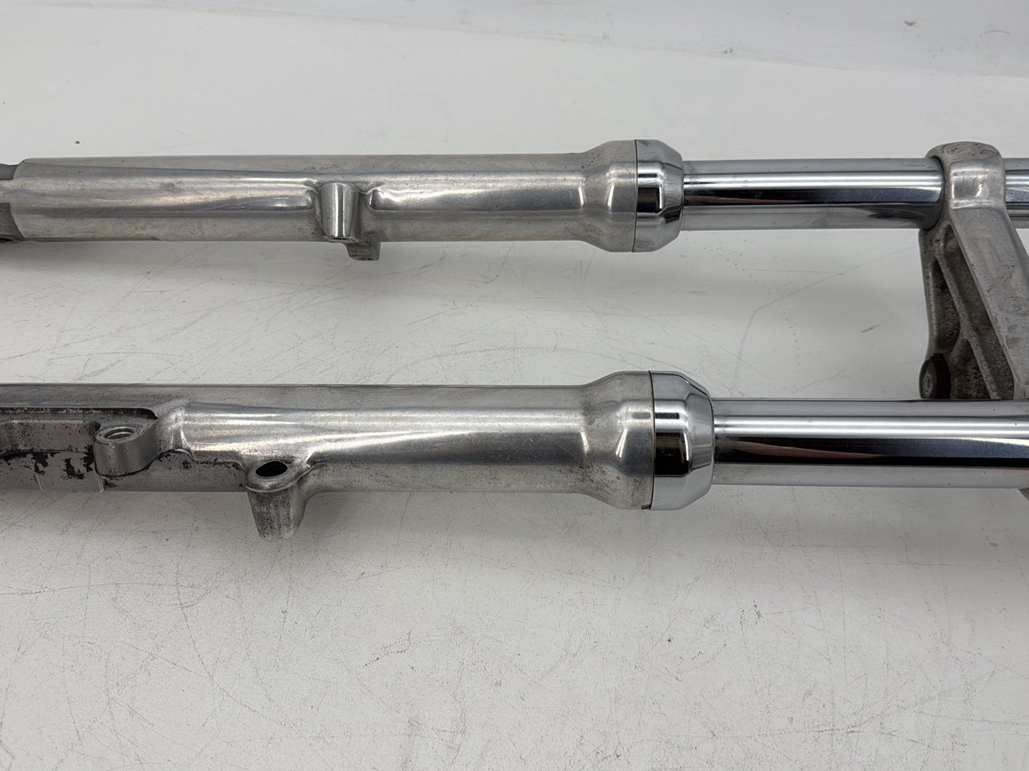 2005 Harley Sportster XL883C 883 Custom OEM Front Triple Tree Set & LH RH Fork Legs Sliders