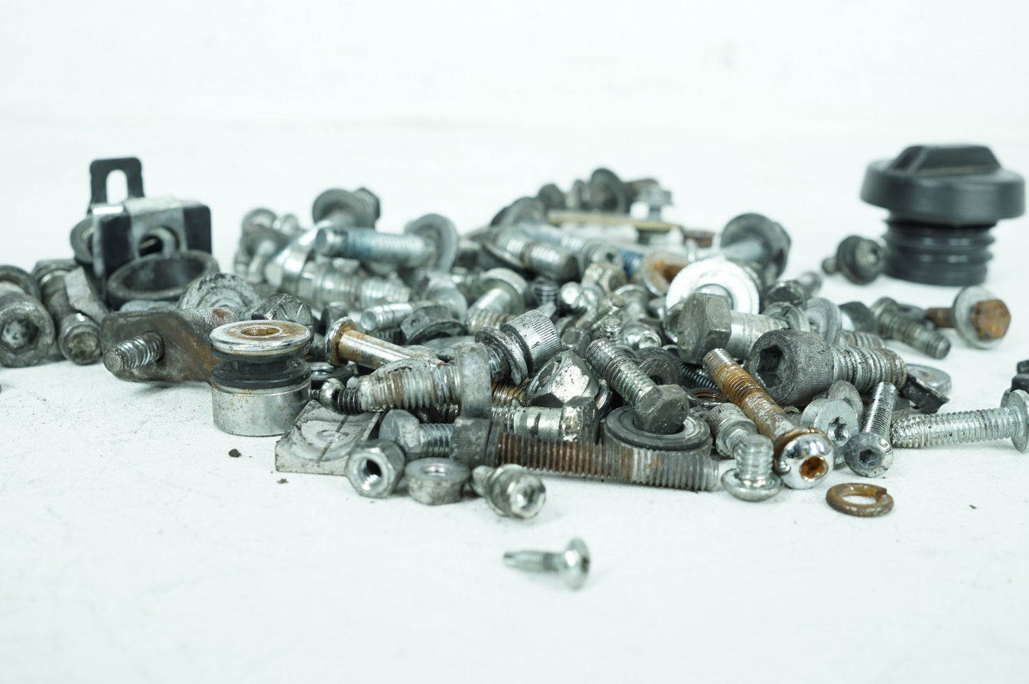 2007 - 2012 Harley-Davidson Touring CVO Electra Screamin Eagle Hardware Bolts Nuts & Brackets