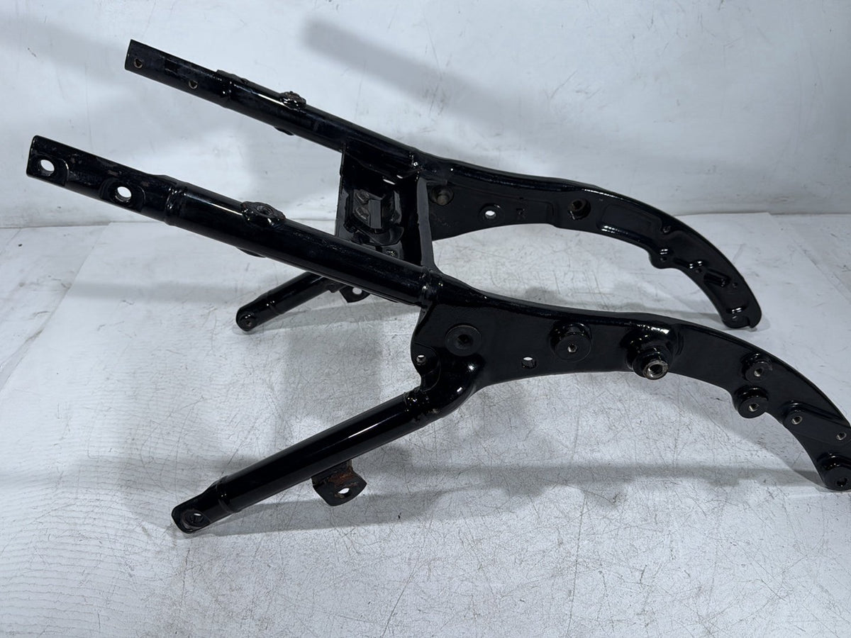 2010 Harley Electra Glide Touring Ultra Rear Back Sub Frame Rail Bar 48079-09BHP
