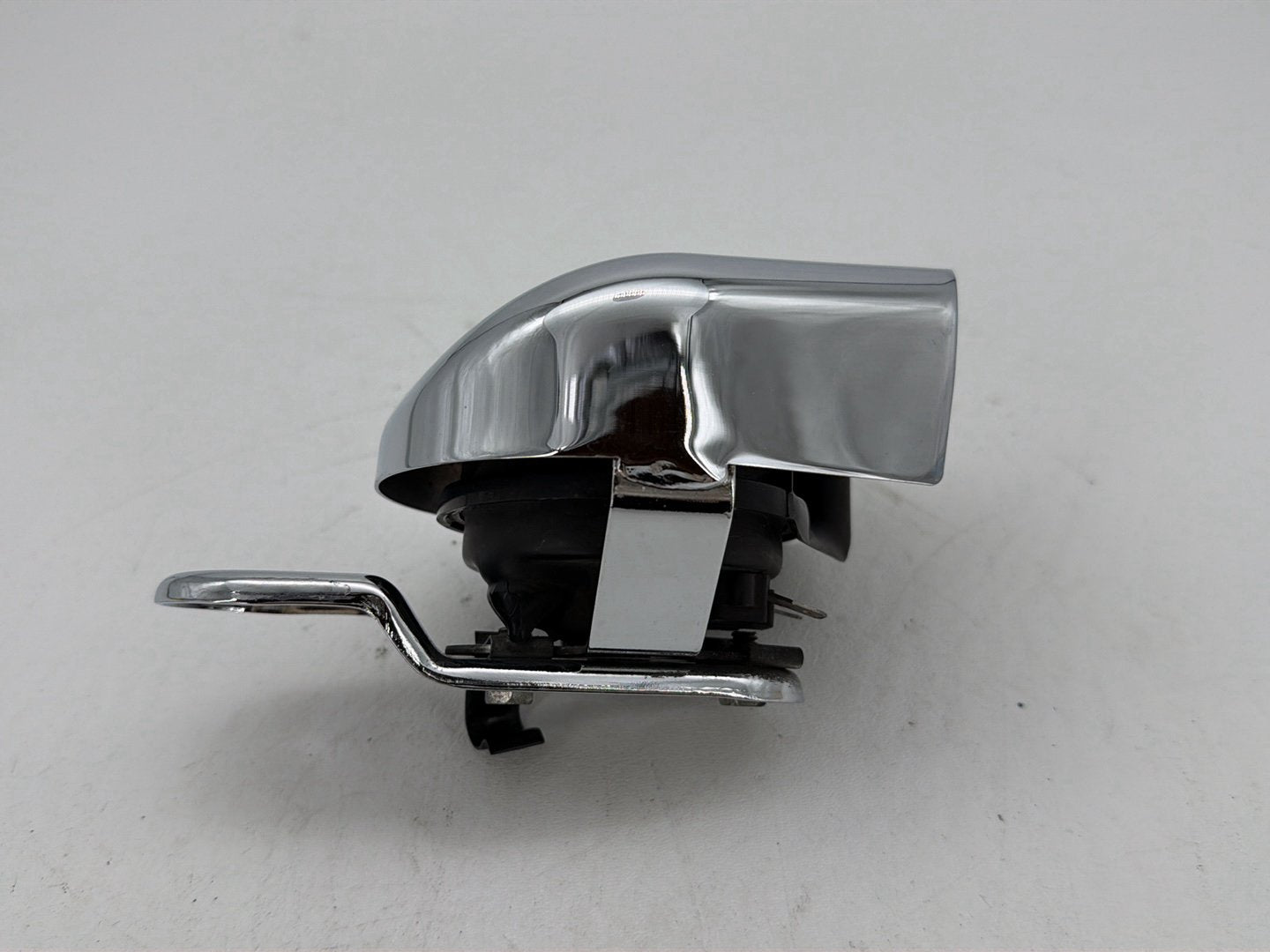 2011 Harley Heritage Softail Classic FLSTC OEM Horn Signal Klaxon Chrome Cover