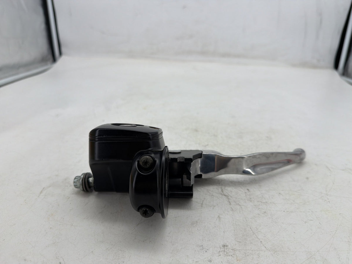 2001 Harley Softail Deuce FXSTD OEM Front Right Brake Lever Master Cylinder
