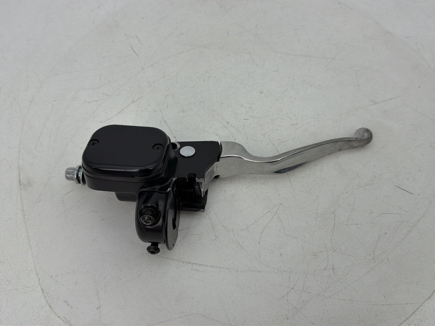 2007 - 2017 Harley-Davidson Dyna Super Glide Custom Front Right Brake Lever Master Cylinder 45019-06A
