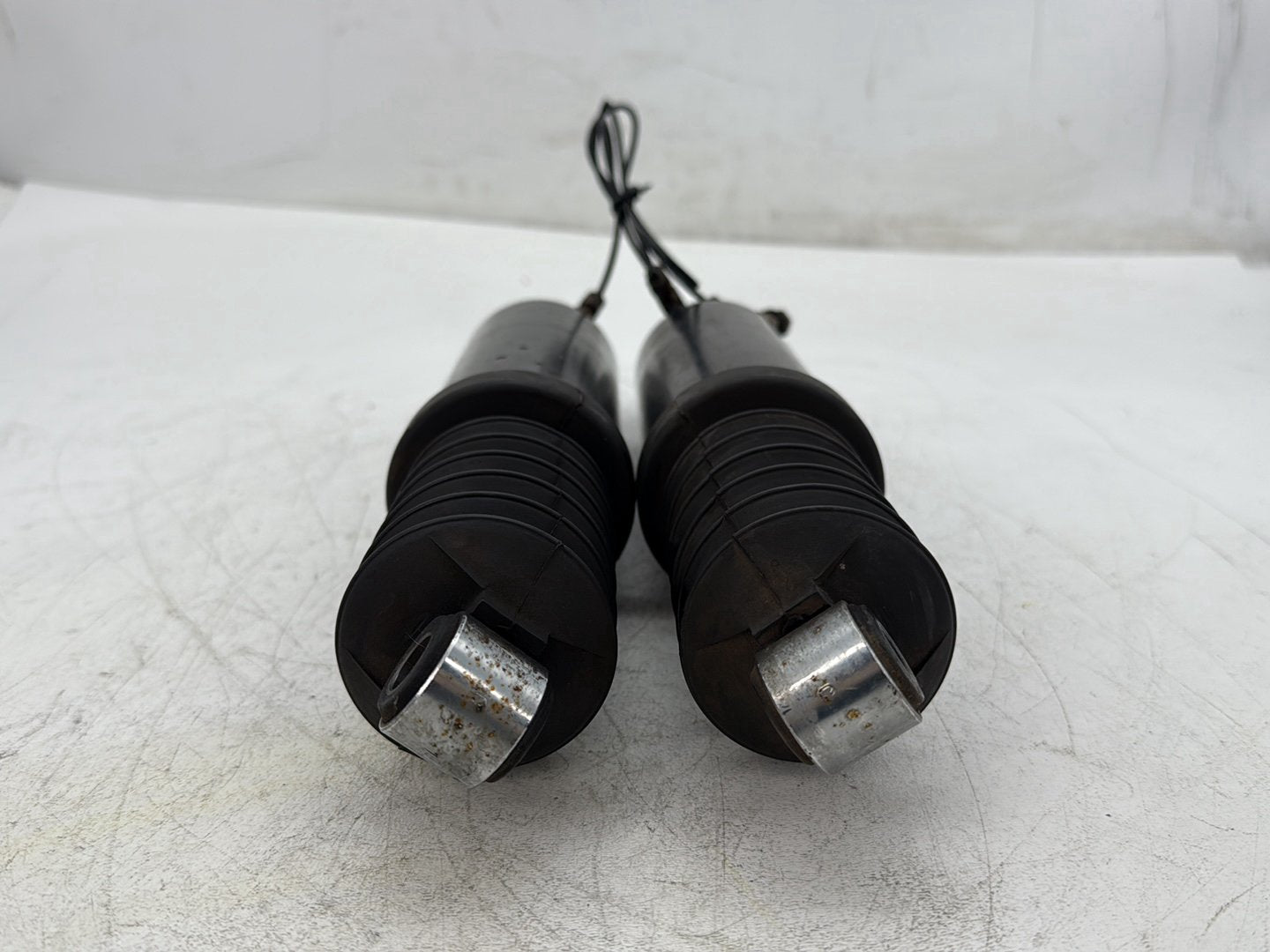 1996 Harley Electra Glide Touring FLHT OEM Rear Left Right Shock Absorbers