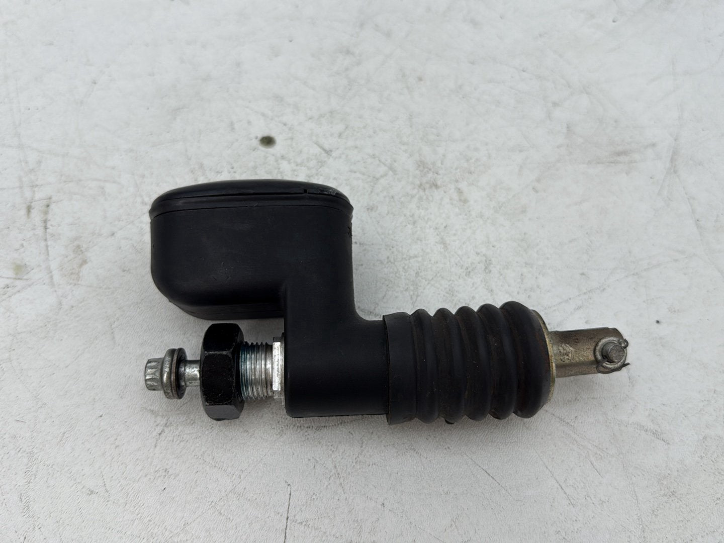 1999 - 2006 Harley-Davidson Touring Electra Glide Ultra Rear Brake Master Cylinder Reservoir 41755-99B