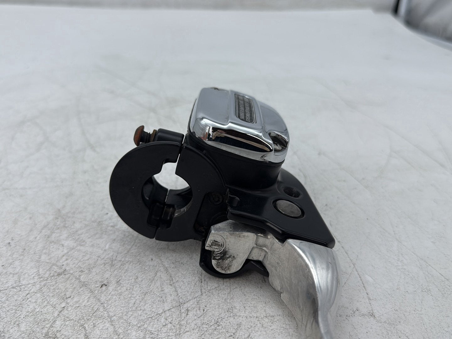 2013 Harley Electra Glide Touring Ultra FLHTCUI OEM Front Right Brake Lever Master Cylinder