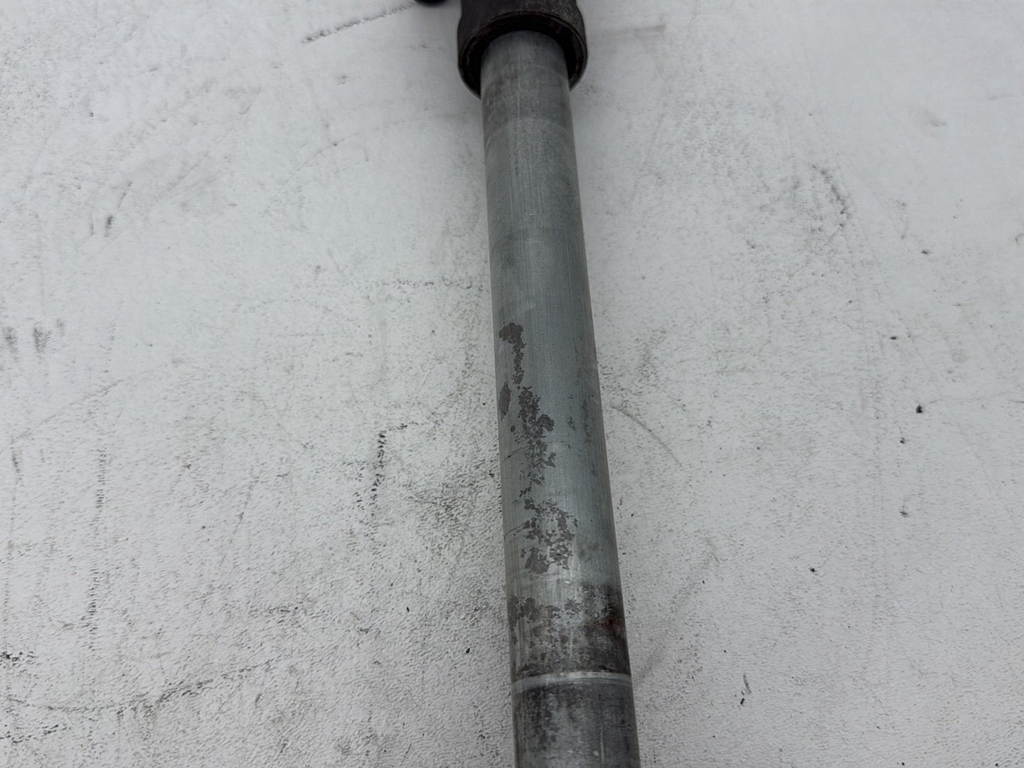 2003 Harley Electra Glide Touring Ultra FLHTCUI OEM Rear Wheel Axle Bolt Shaft