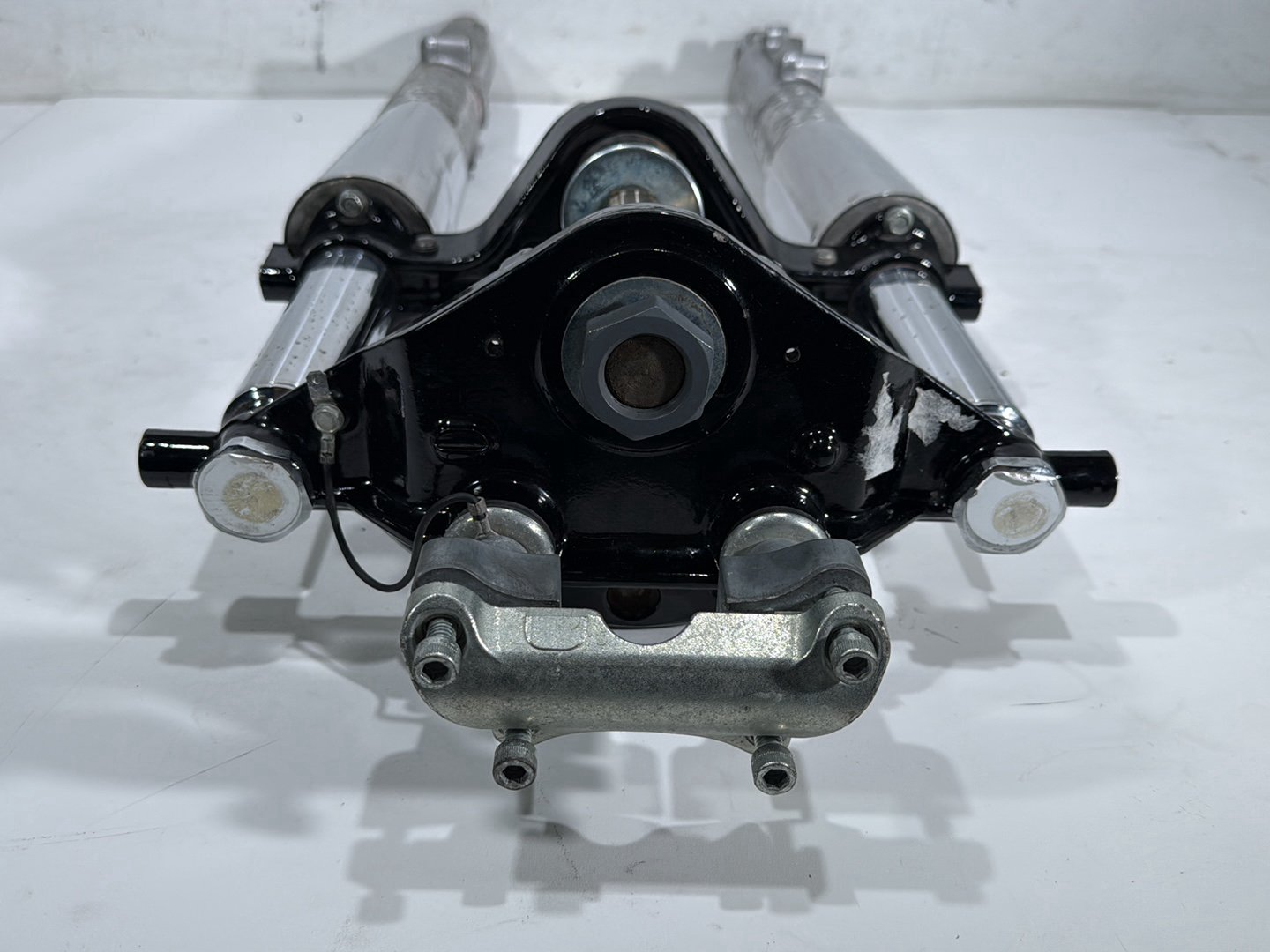2010 Harley Touring Electra OEM Front Triple Tree Set & LH RH Fork Legs Sliders