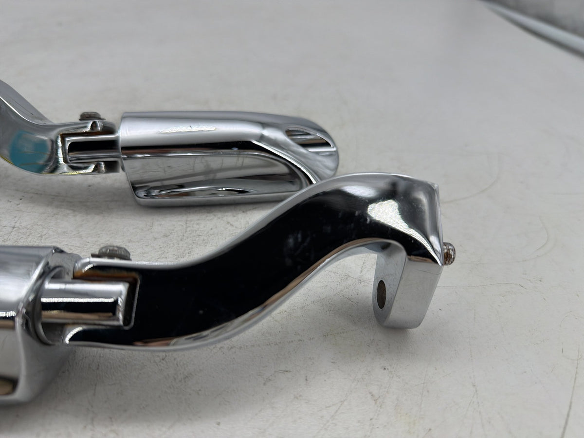 2009 Harley Street Glide Touring FLHX OEM Passenger Left & Right Foot Pegs