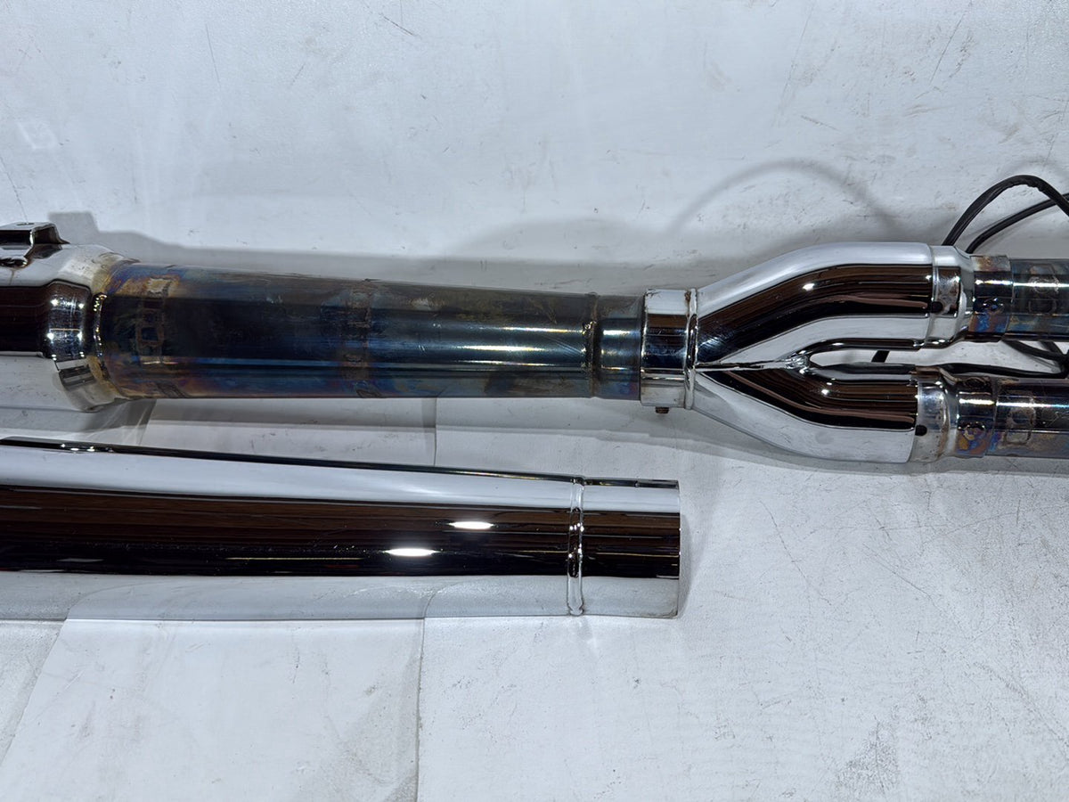 10 Harley Street Glide Touring FLHX Exhaust Header Pipes Muffler Vance & Hines