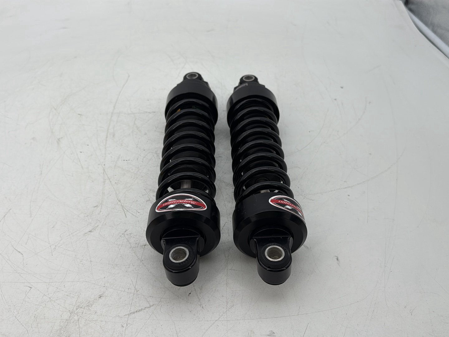 2005 Harley Touring FLHRCI Road King Classic OEM Rear Left Right Shock Absorbers
