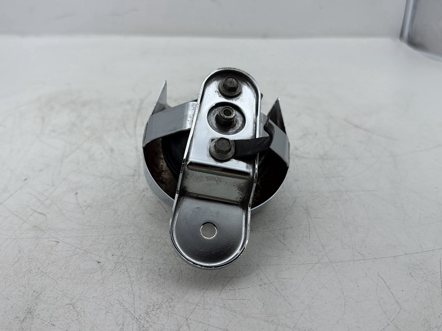 2014 Harley Street Glide Touring FLHXS OEM Horn Signal Klaxon Chrome Cover