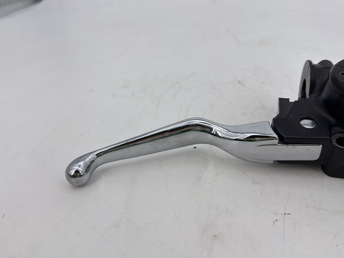 2009 Harley Sportster XL1200C 1200 Custom OEM Front Right Brake Lever Master Cylinder