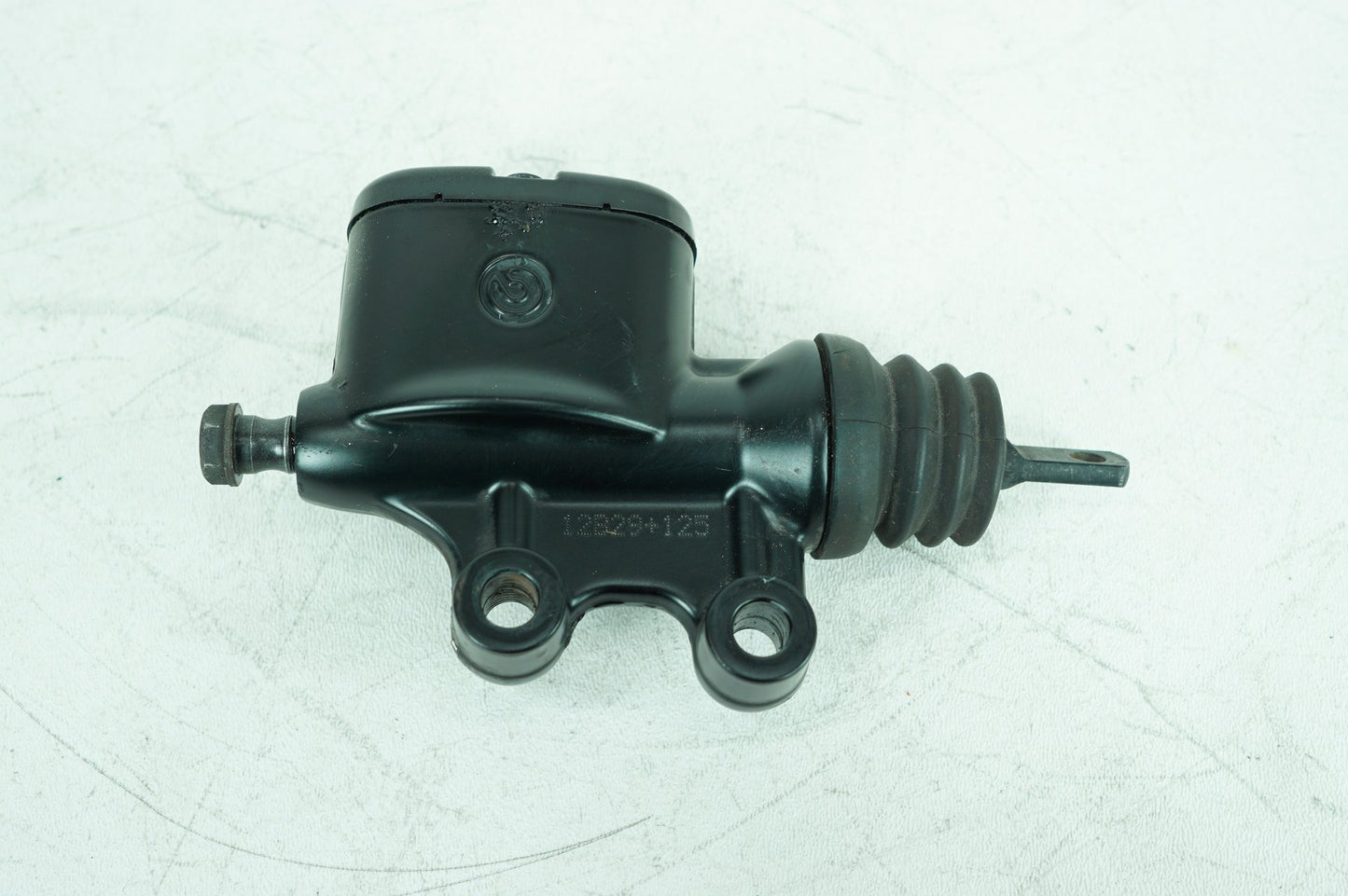 2007 - 2011 Harley-Davidson Touring Electra Glide Ultra Rear Brake Master Cylinder Reservoir 41763-08C
