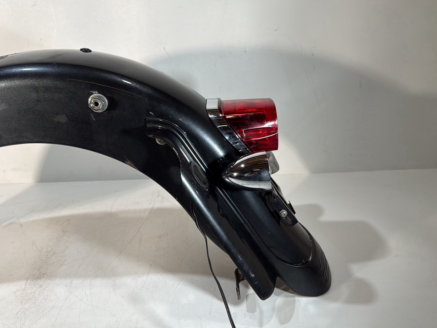 2007 - 2012 Harley-Davidson Touring Street Glide Rear Wheel Fender & Turn Signals Bar Taillight