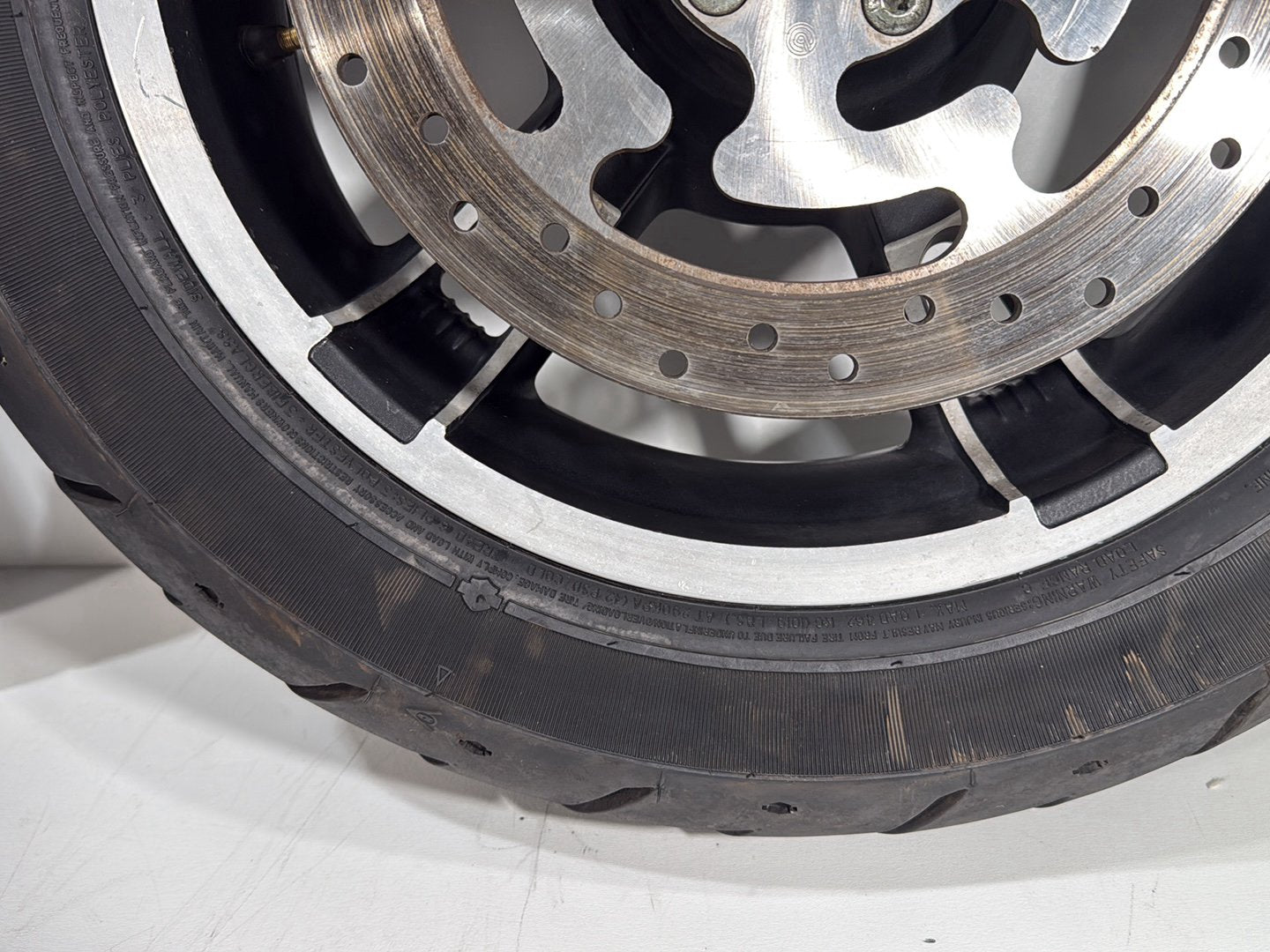 2007 - 2011 Harley-Davidson Touring Electra Glide Ultra Front & Rear Wheel Rim Tire 41085-08