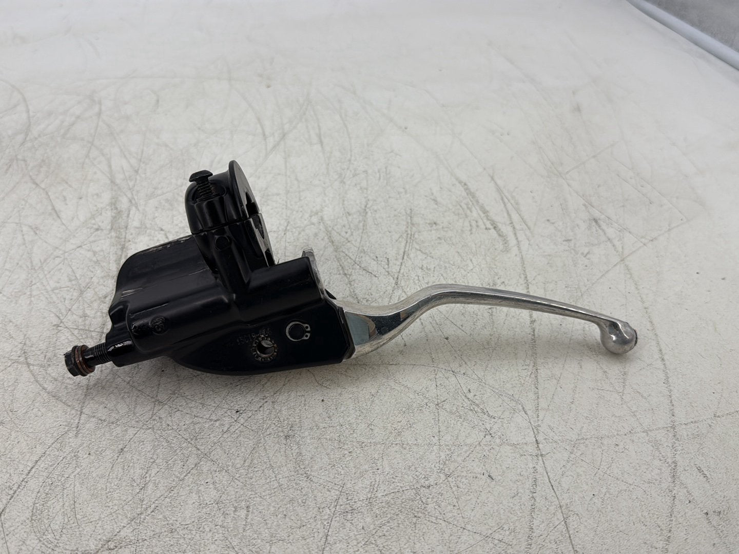 2015 Harley Road Glide Touring FLTRXS OEM Front Brake Lever Master Cylinder Reservoir