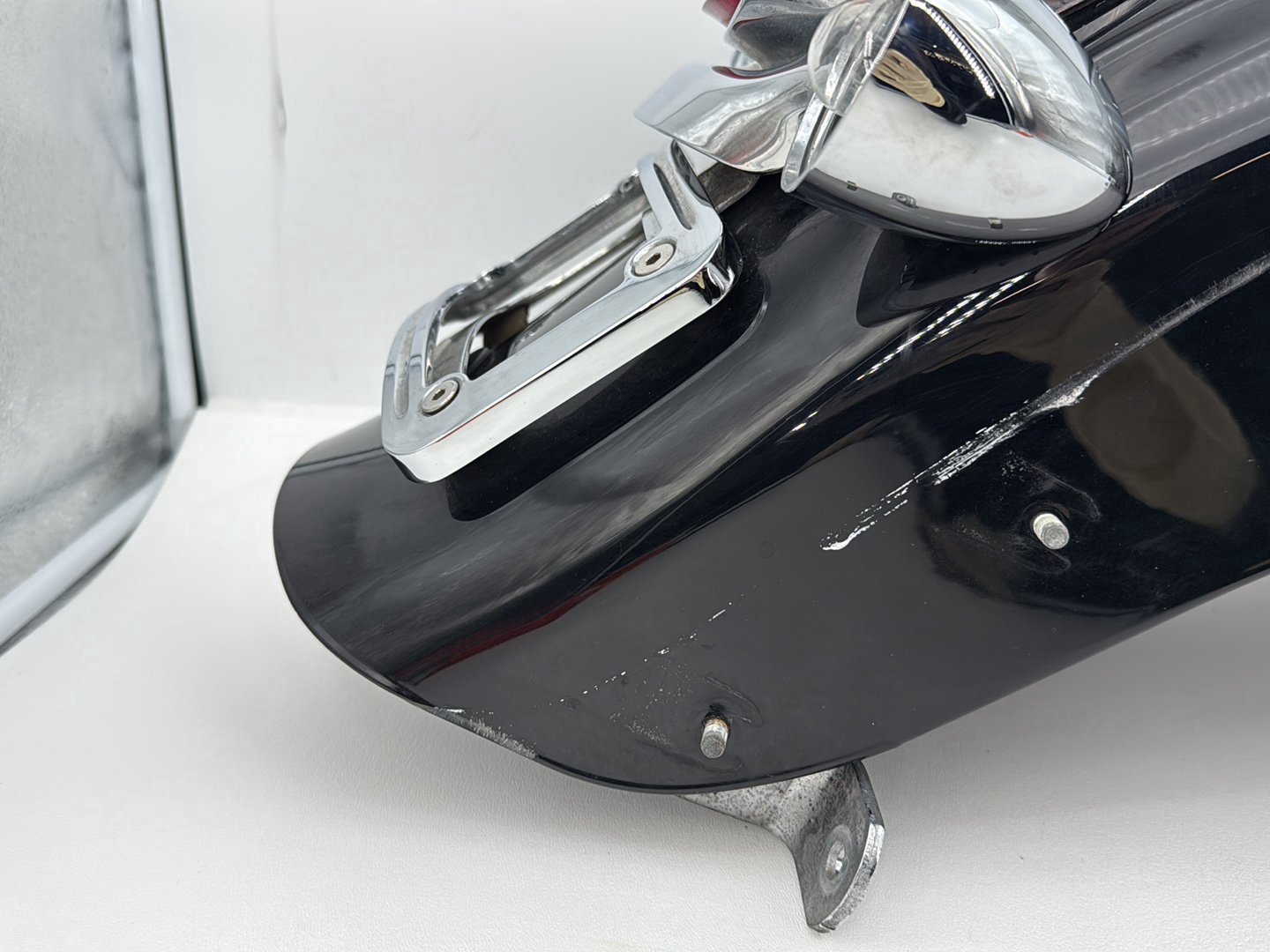 2007 - 2011 Harley-Davidson Touring Street Glide Rear Wheel Fender & Turn Signals Bar 59731-09