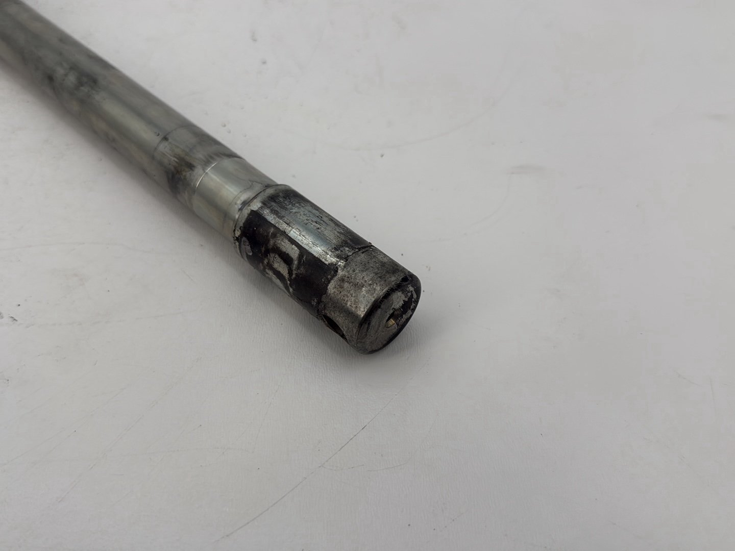 1999 - 2006 Harley-Davidson Touring Road King Custom Front Wheel Axle Bolt Shaft  	43364-00
