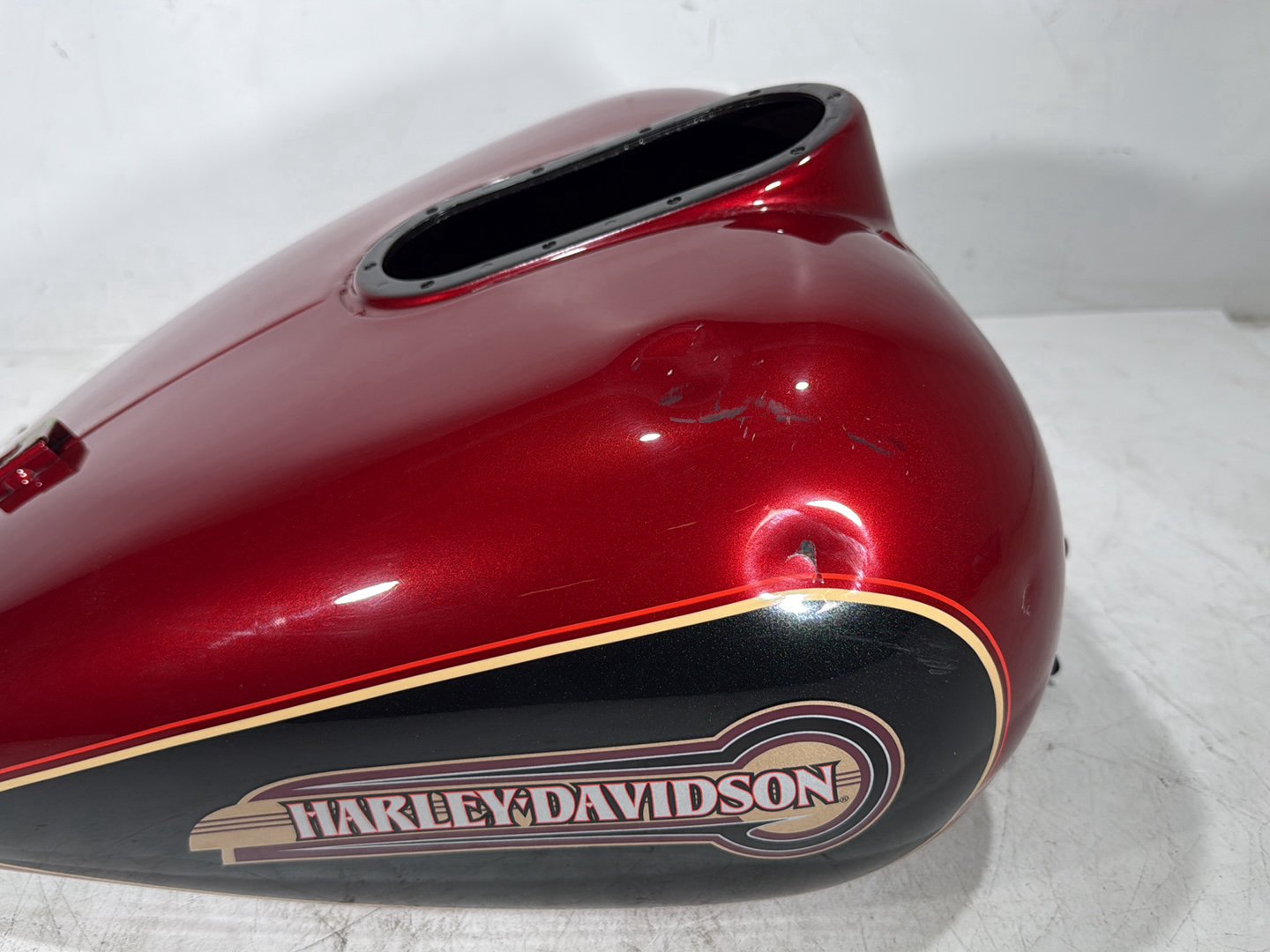2007 Harley Touring FLHTC Electra Glide Classic OEM Fuel Gas Tank Gasoline Reservoir