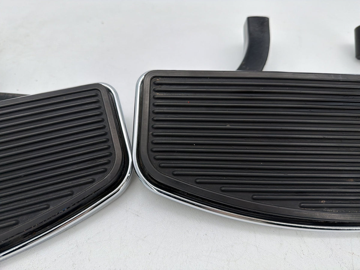 02 Harley Electra Glide Touring FLHT OEM Left Right Driver Floorboard Foot Rest