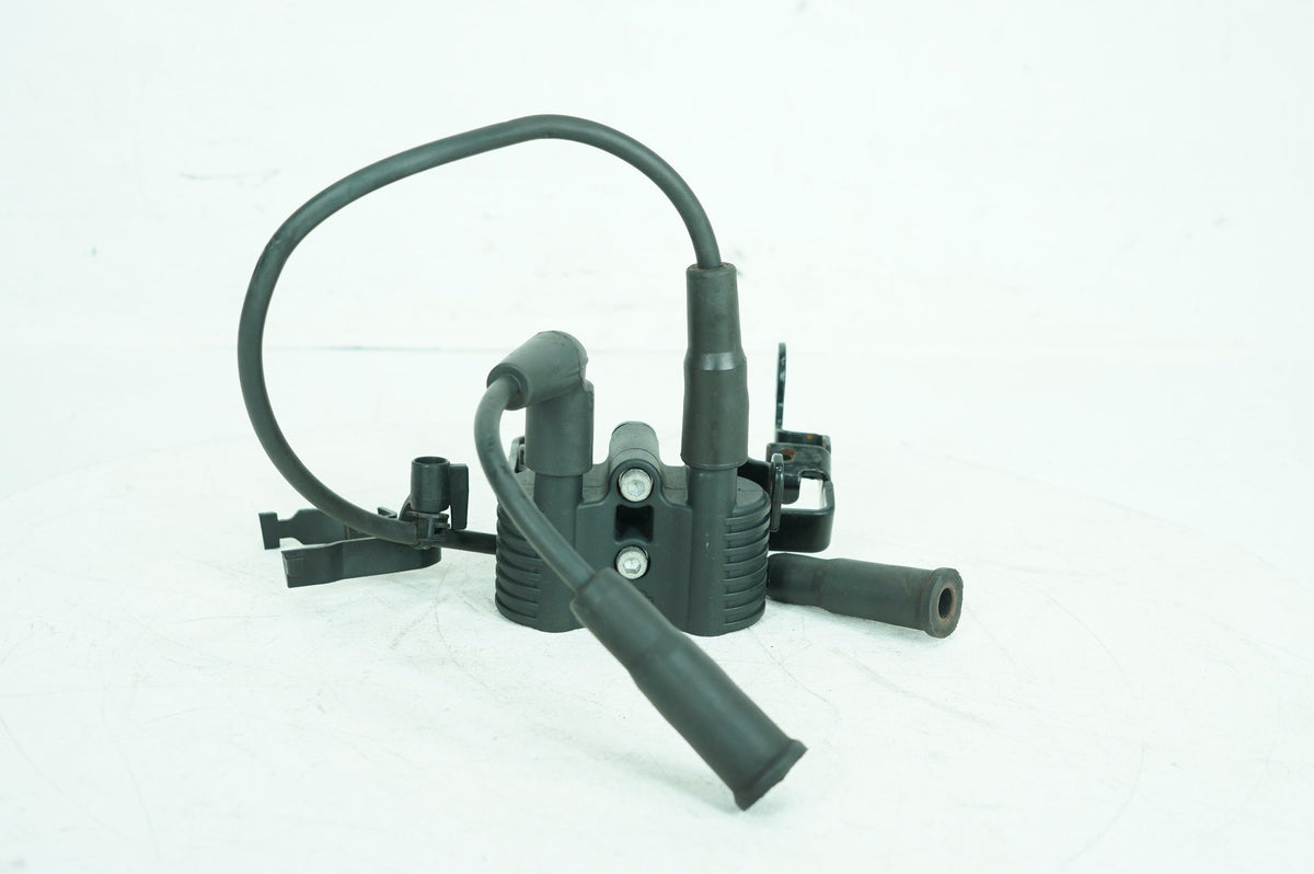 2010 Harley Sportster XL883N Iron OEM Ignition Coil Spark Plugs Cable 31656-07