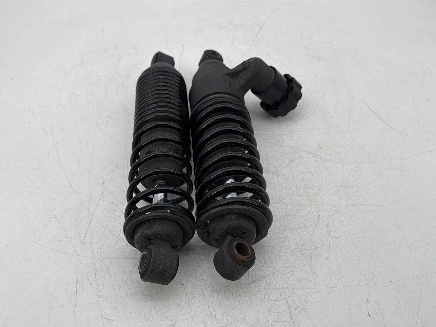 2014 Harley Street Glide Touring FLHXS OEM Rear Left Right Shock Absorbers