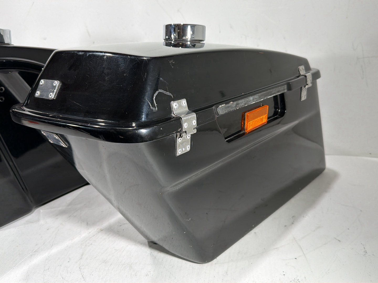 2009 Harley Road King Touring Police OEM Left Right Saddlebags Luggage NOKey
