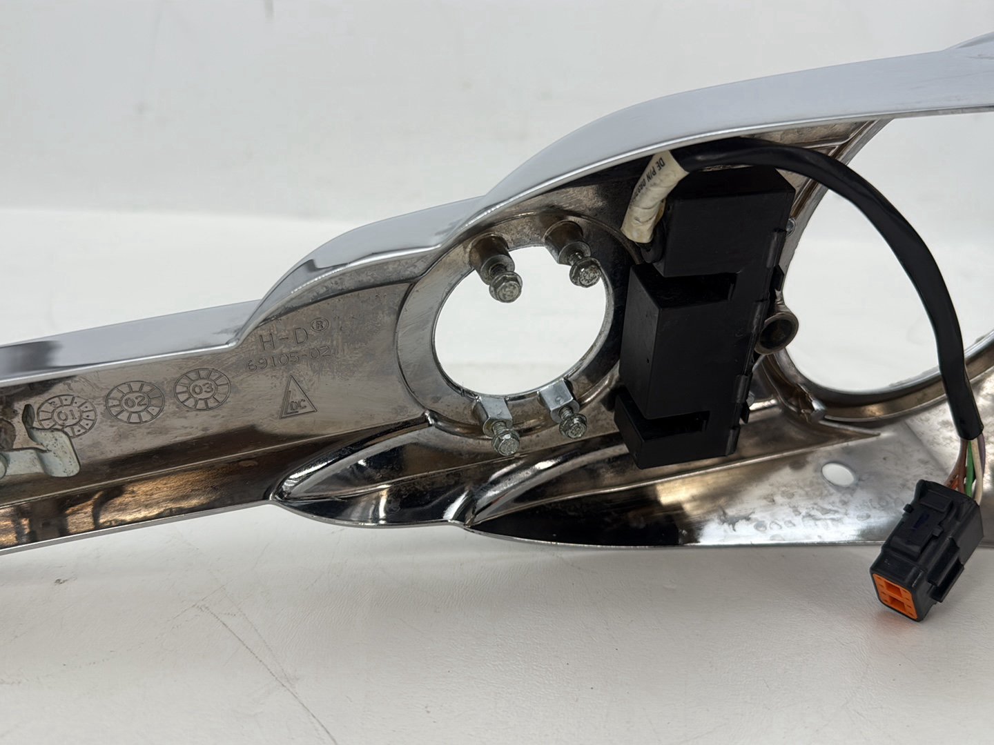 1999 - 2006 Harley-Davidson Touring CVO Screamin Eagle Road King Fuel Gas Tank Dash Console NOKey 69105-02