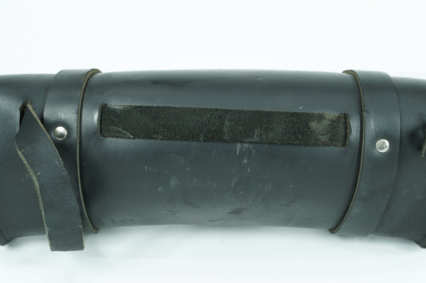 1999 - 2006 Harley-Davidson Dyna Wide Glide Front Onboard Tool Bag Leather Storage Aftermarket