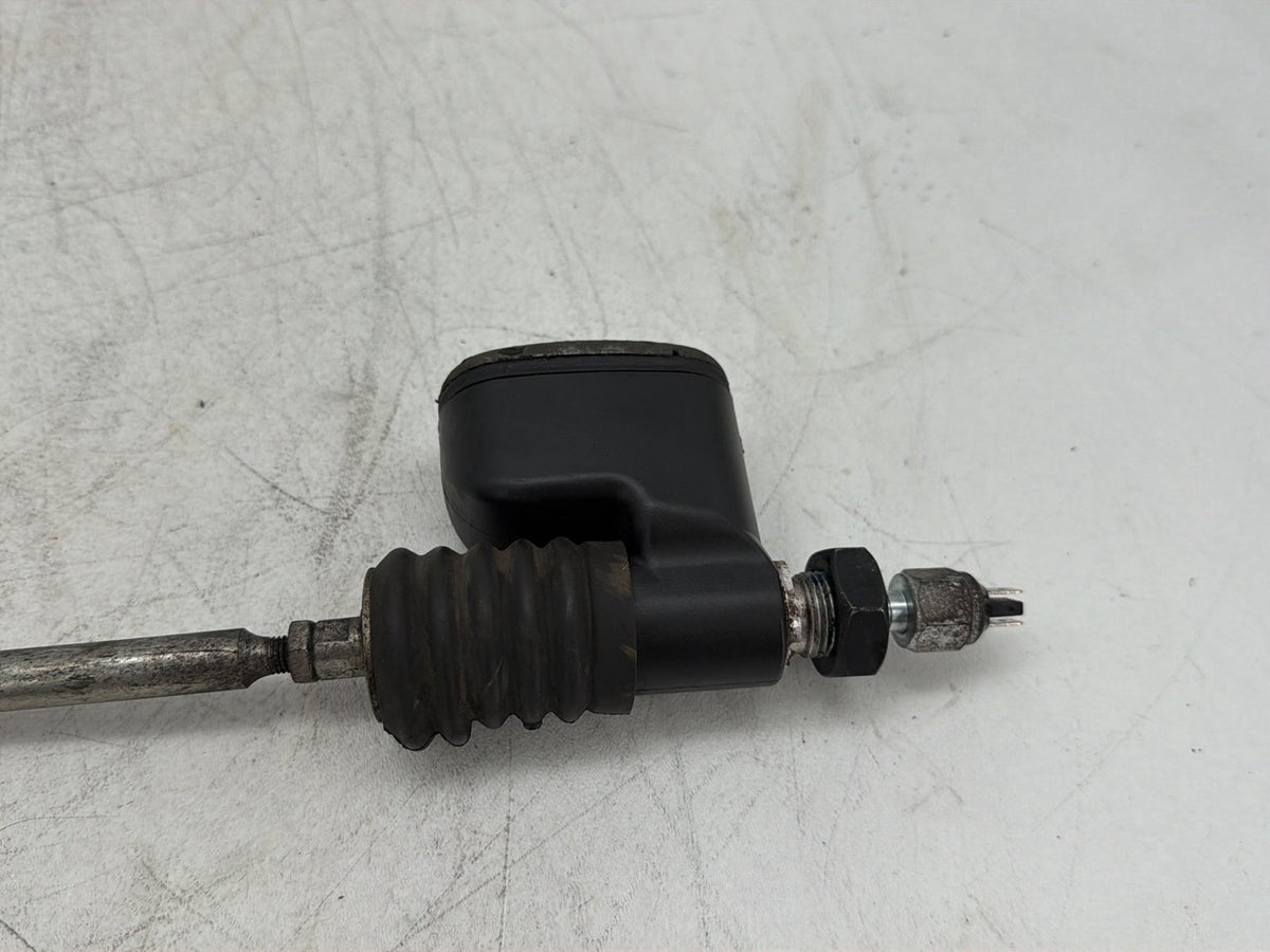 2009 Harley Dyna Street Bob FXDB OEM Rear Brake Master Cylinder Reservoir