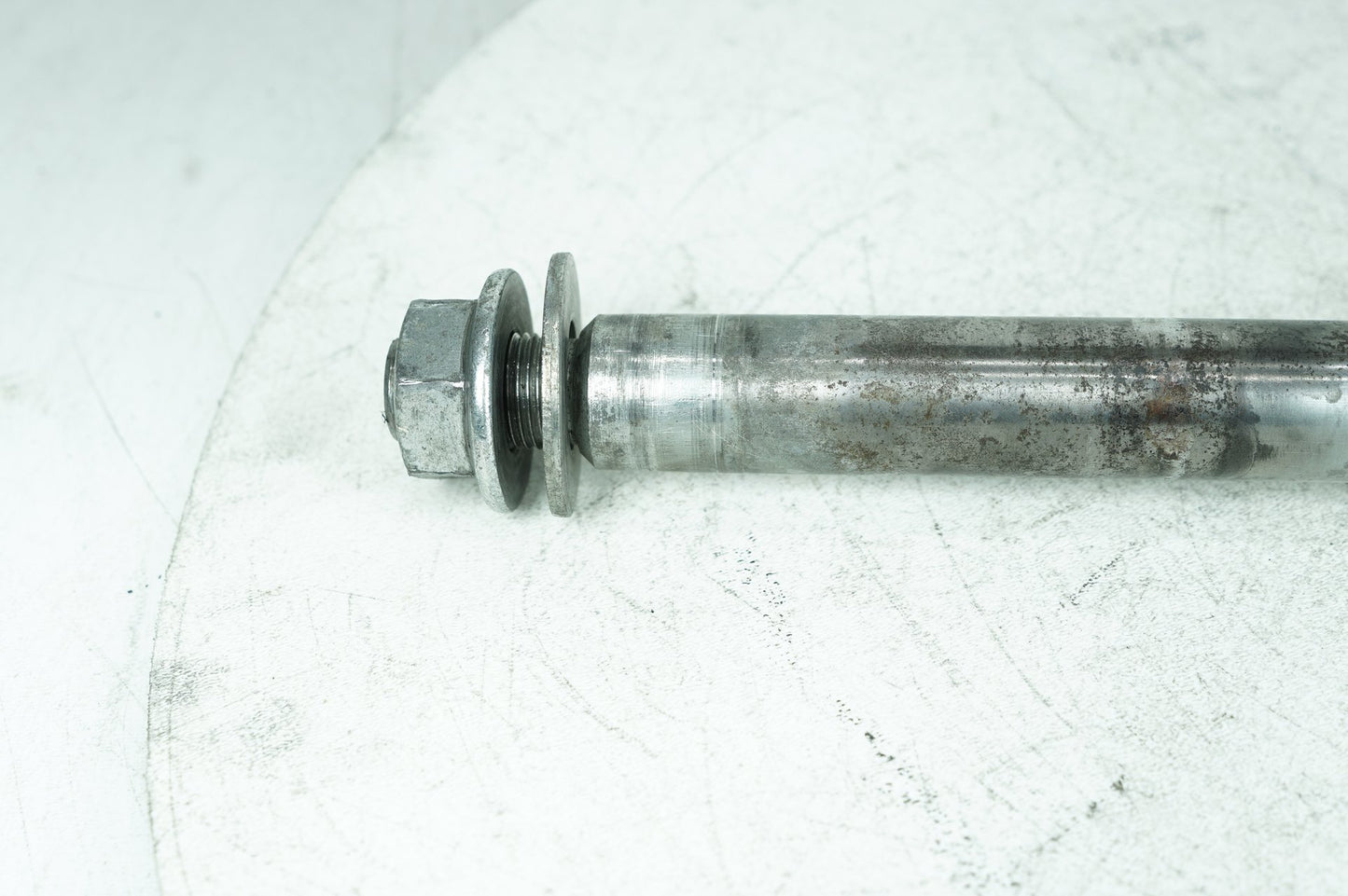 1999 - 2006 Harley-Davidson Dyna Super Glide Rear Wheel Axle Bolt Shaft  	41114-06