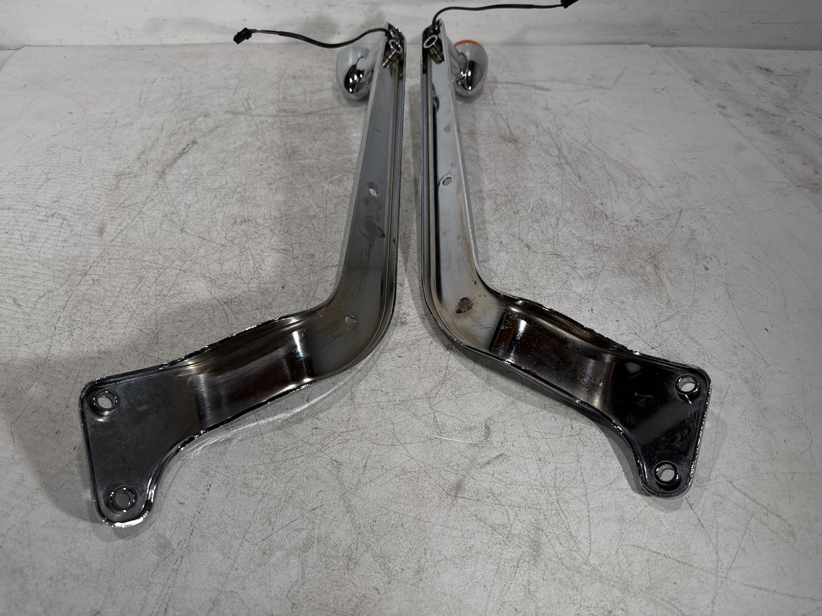 2005 Harley Softail FXST OEM Rear Left Right Fender Struts Bracket & Turn Signal