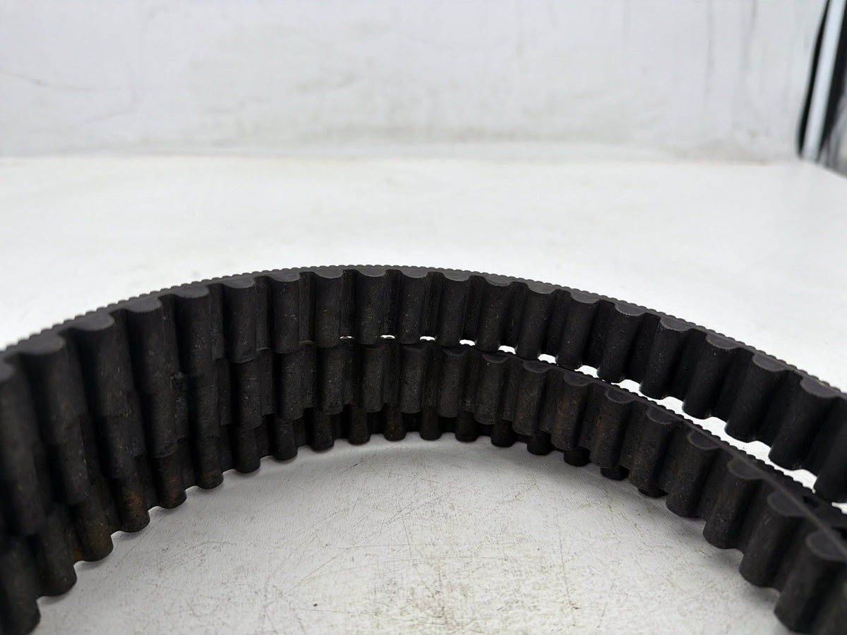 2009 Harley Street Glide Touring FLHX OEM Rear Drive Belt 40024-09 140T 1"