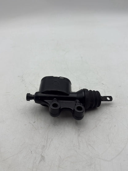 2007 - 2012 Harley-Davidson Touring Electra Glide Classic Rear Brake Master Cylinder Reservoir 41763-08