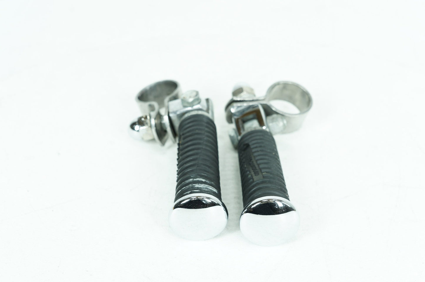 1999 - 2006 Harley-Davidson Touring Electra Glide Classic Front Right Left Highway Foot Pegs 50907-69A