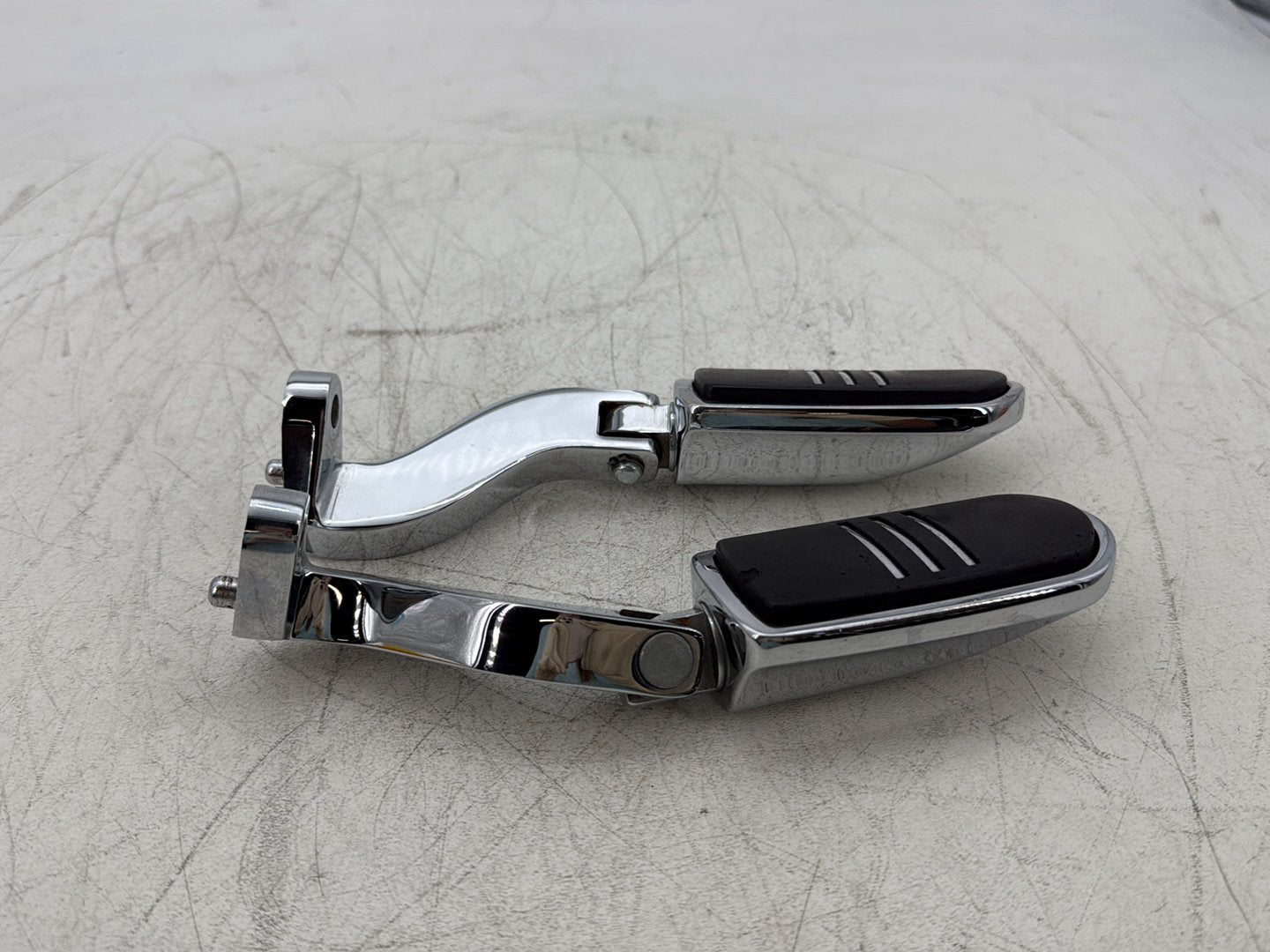 2012 Harley Street Glide Touring FLHX OEM Passenger Left & Right Foot Pegs