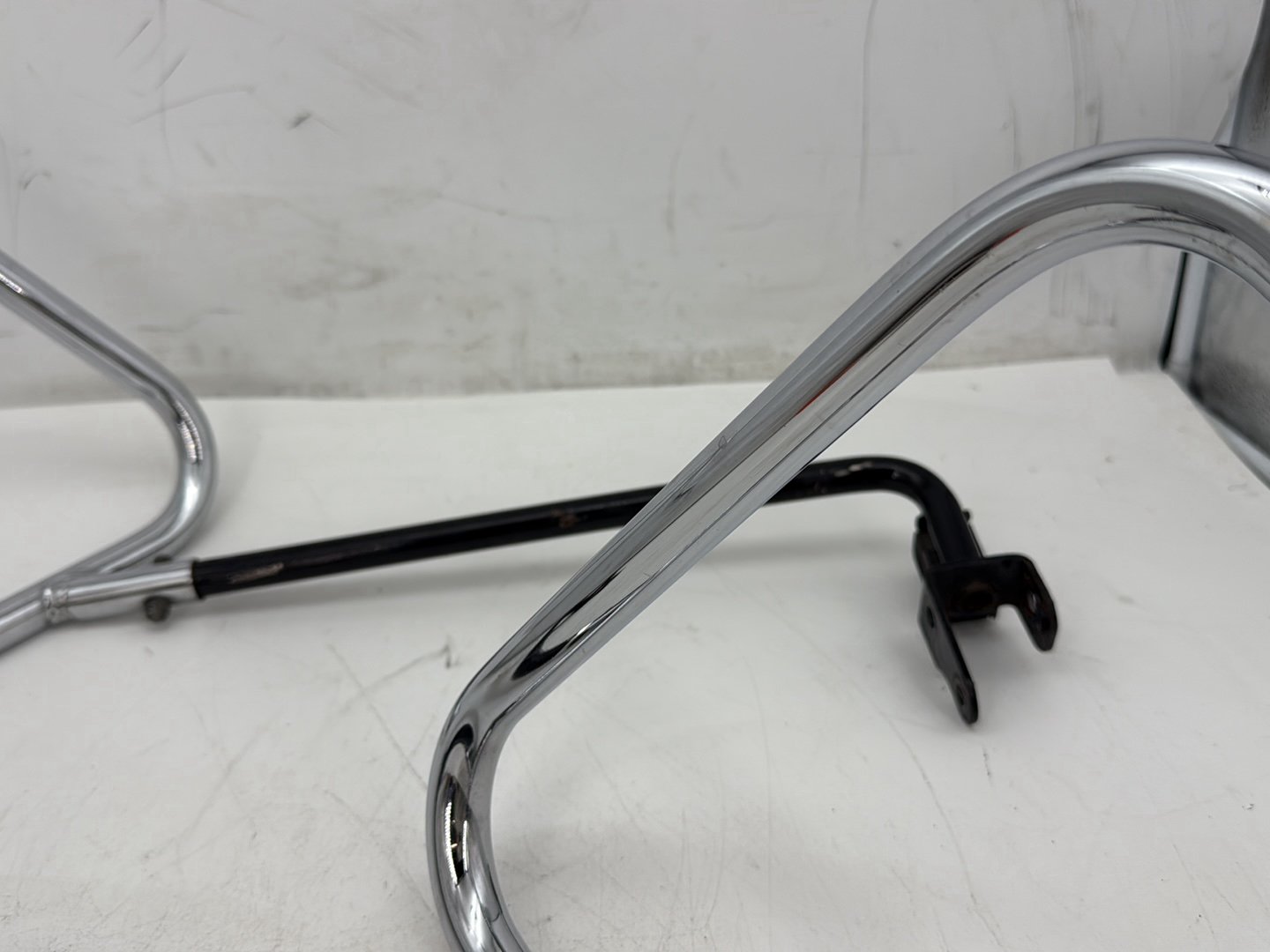 2018 Harley Electra Glide Touring Ultra FLHTCU OEM Rear Left Right Saddlebag Guard Rails Bar