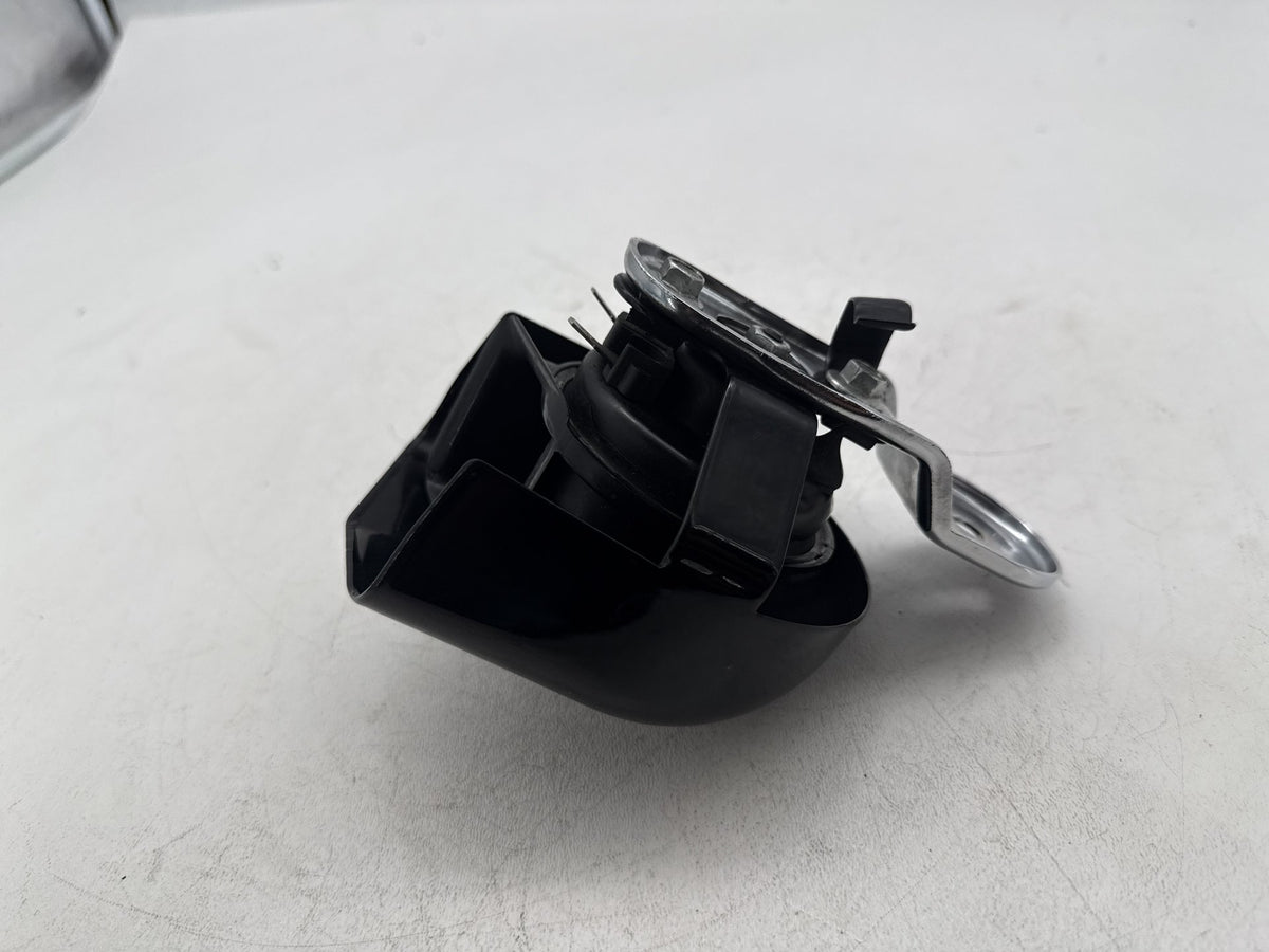 2014 Harley Softail Slim FLS OEM Horn Signal Klaxon w/ Black Cover Cap Trim