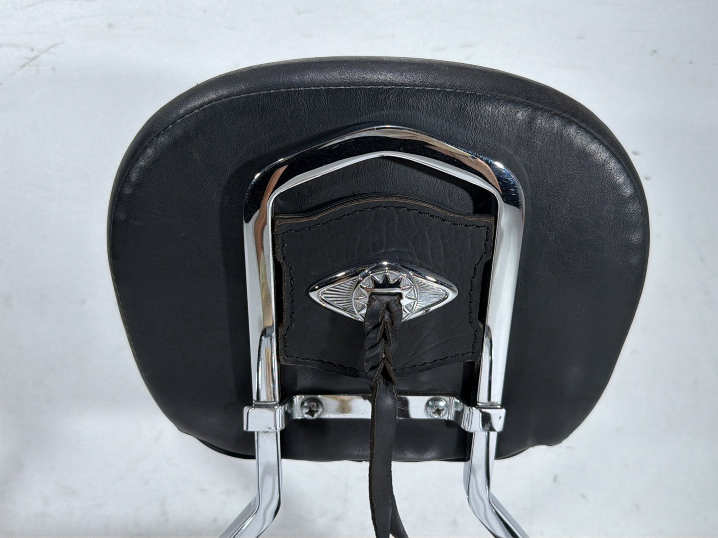 2011 Harley Heritage Softail Classic OEM Rear Sissy Bar w/ Backrest Cushion Pad