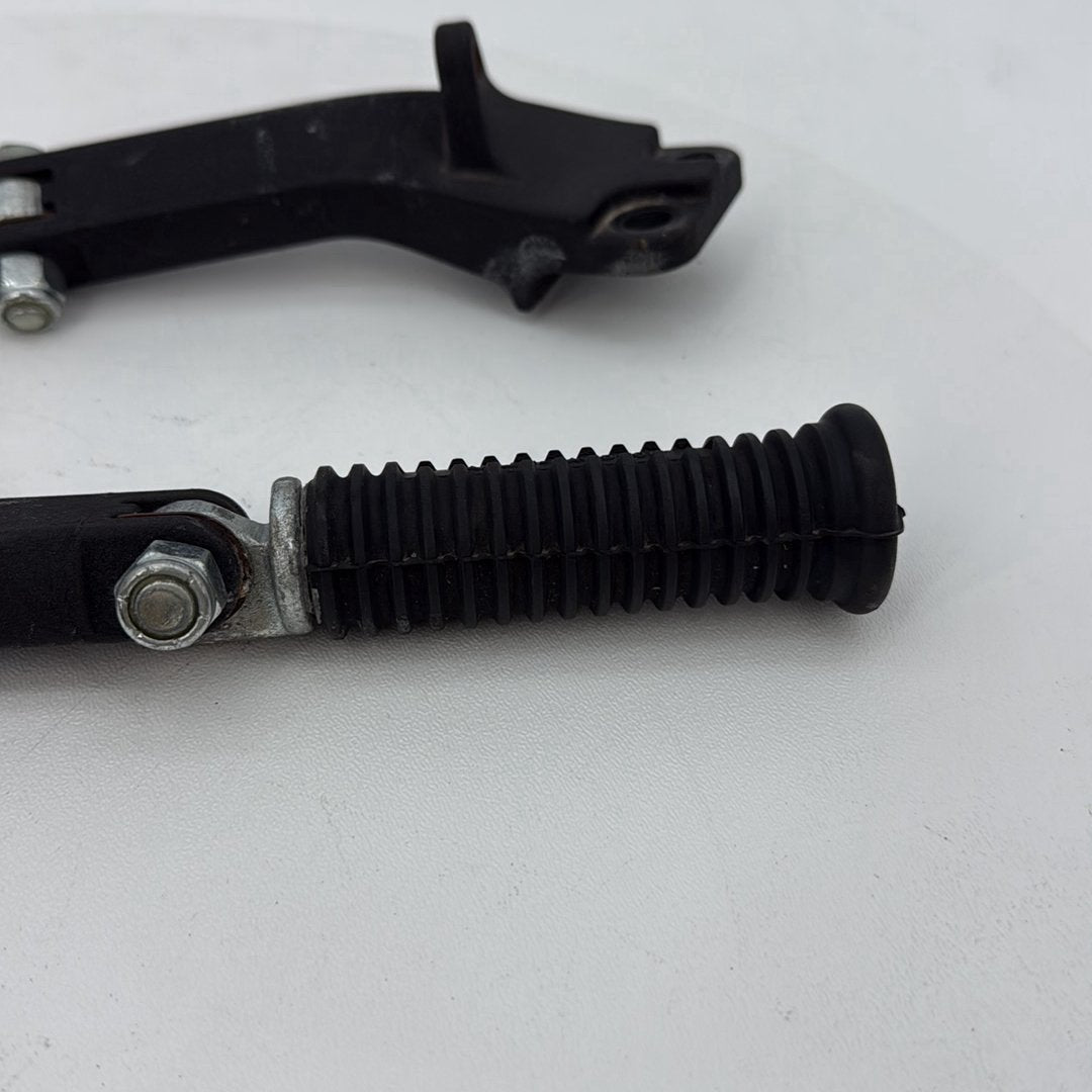 2007 - 2012 Harley-Davidson Dyna Super Glide Passenger Left & Right Foot Pegs 49224-06A