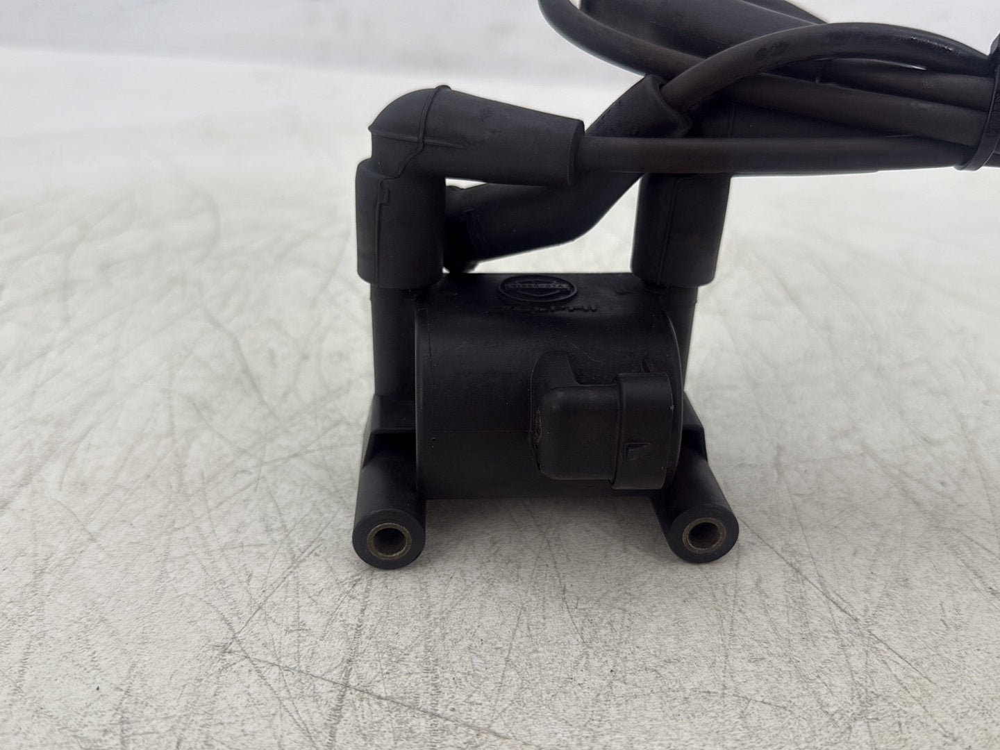 2011 Harley Street Glide Touring FLHX OEM Ignition Coil Spark Plugs Cable