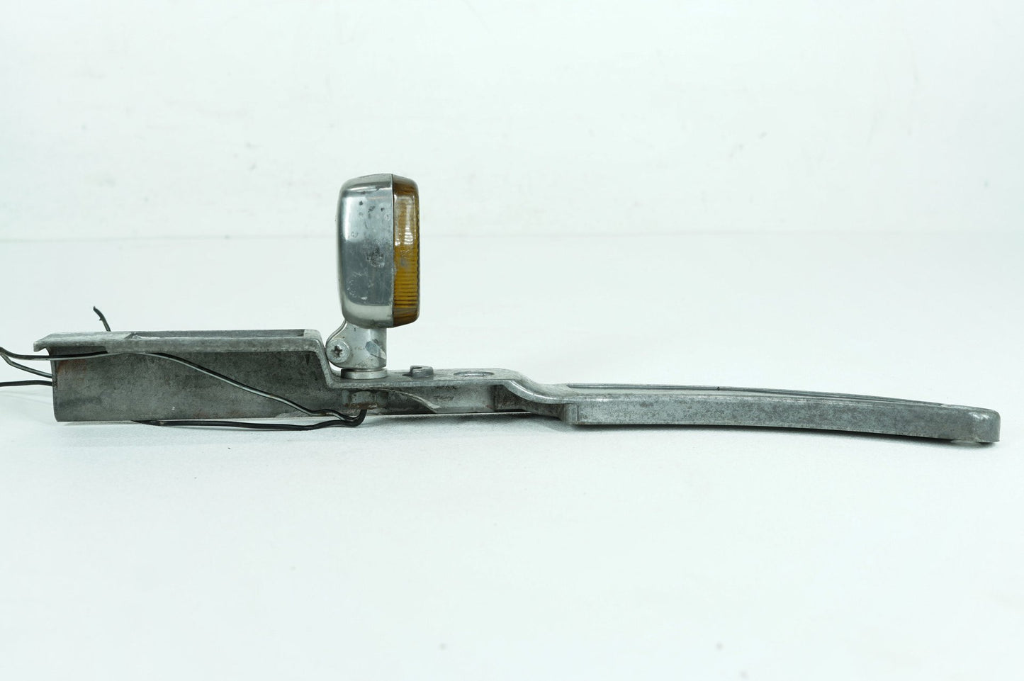 1984 - 1990 Harley-Davidson Sportster Evolution Rear Left Turn Signal Indicator 59950-81