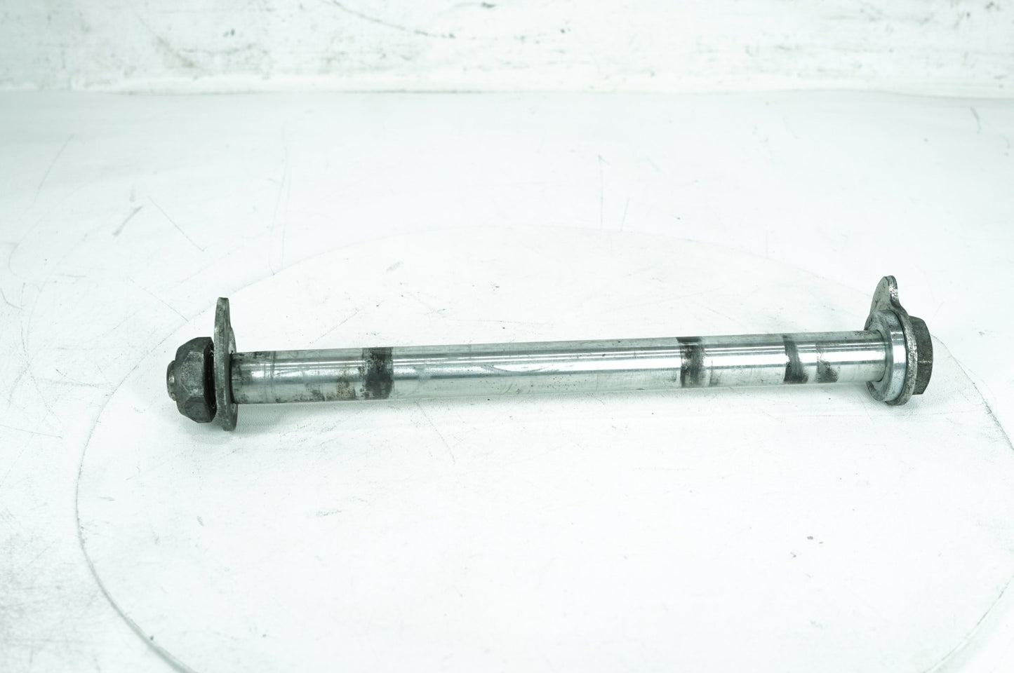 2009 - 2016 Harley-Davidson Touring Road King Classic Rear Wheel Axle Bolt Shaft 41056-09