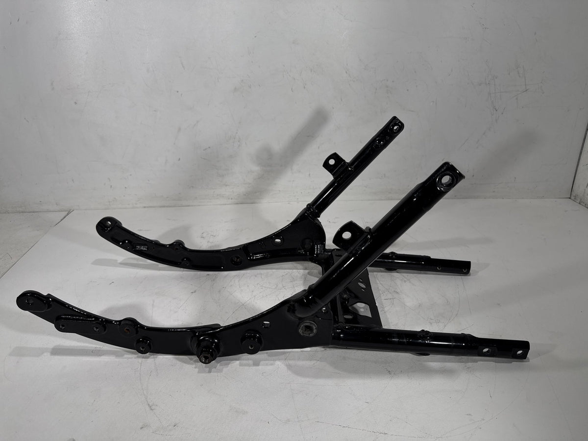 2014 Harley Electra Touring Ultra OEM Rear Back Sub Frame Rail Bar 48079-09BHP