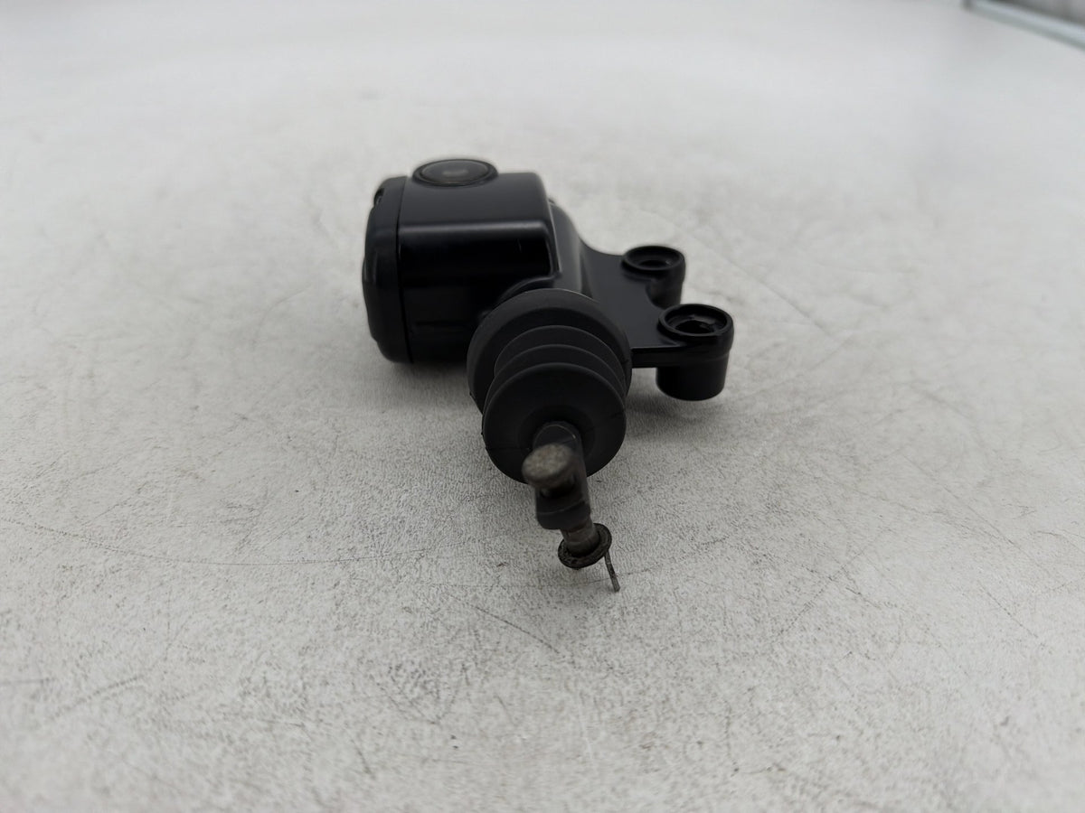 2012 Harley Electra Glide Touring Ultra OEM Rear Brake Master Cylinder Reservoir